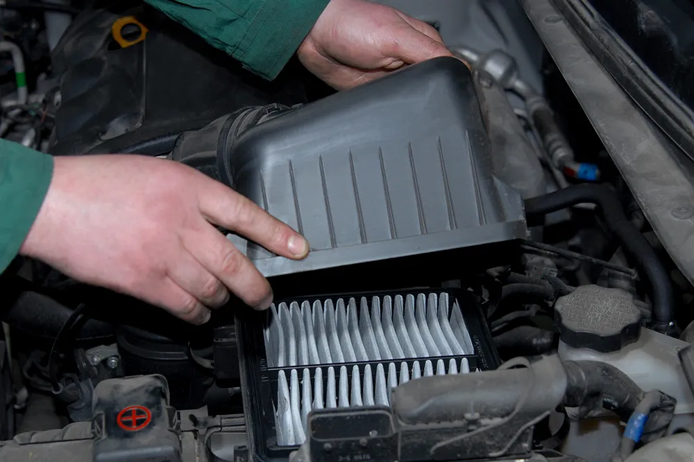 Let Del Hatt Automotive Help You Avoid a Clogged Oil Filter